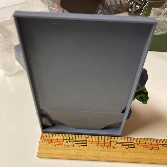 NIB Pair of Marvel Avengers 3D Loot Crate Comic Standees Hulk & Captain America - Picture 9 of 15